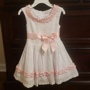 White/light pink dress